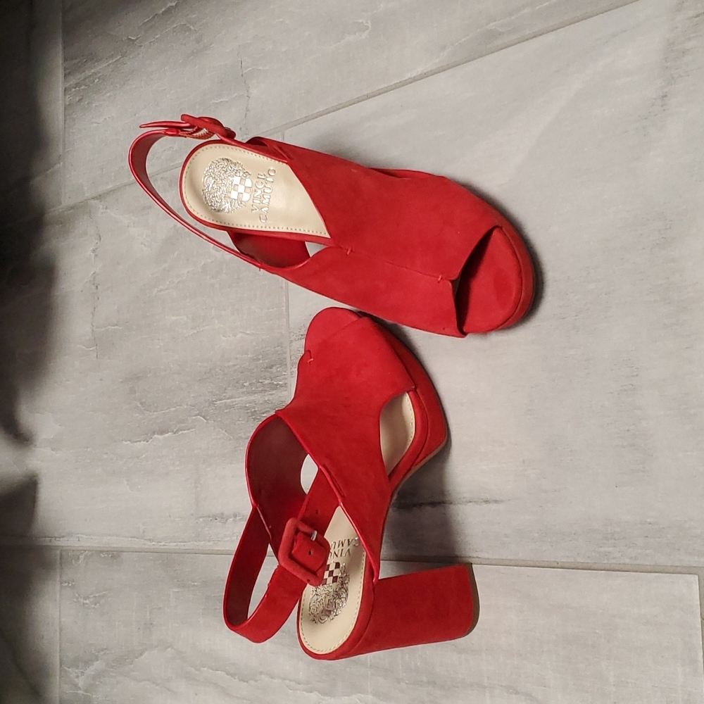 Brand new Vince Caputo heels size 7